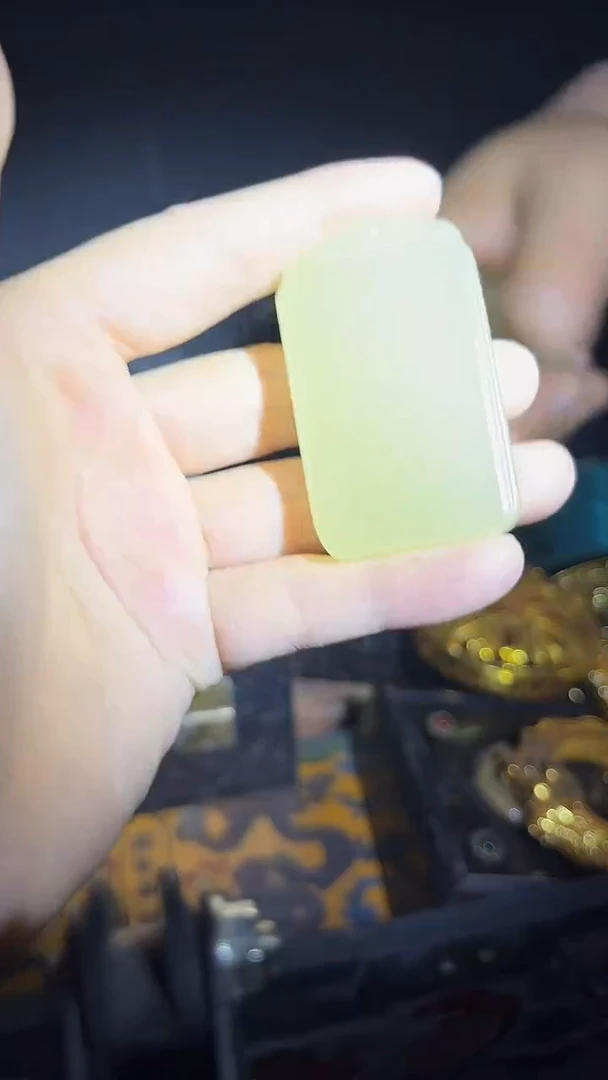 和田玉未镶嵌挂件和田玉无事牌.1件.方