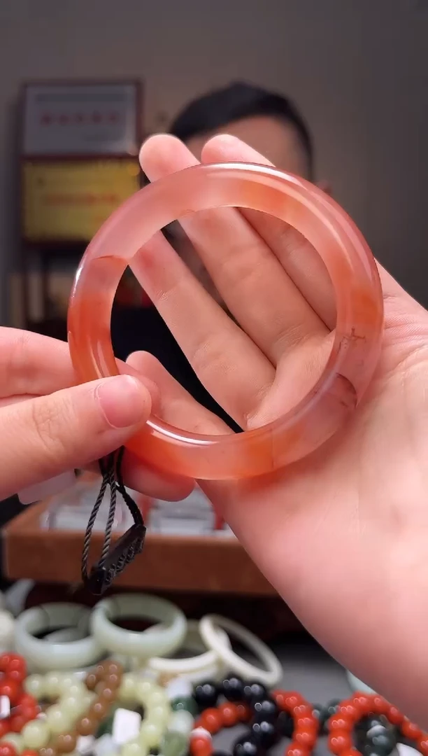 颈饰未镶嵌南红玛瑙57+