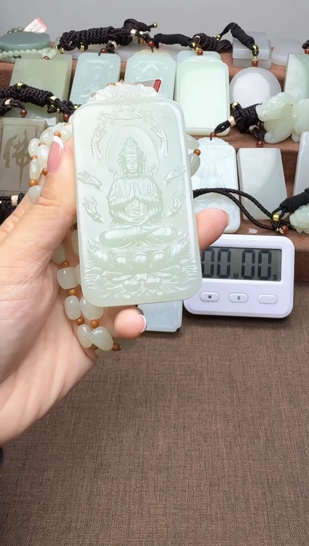 颈饰未镶嵌和田玉1