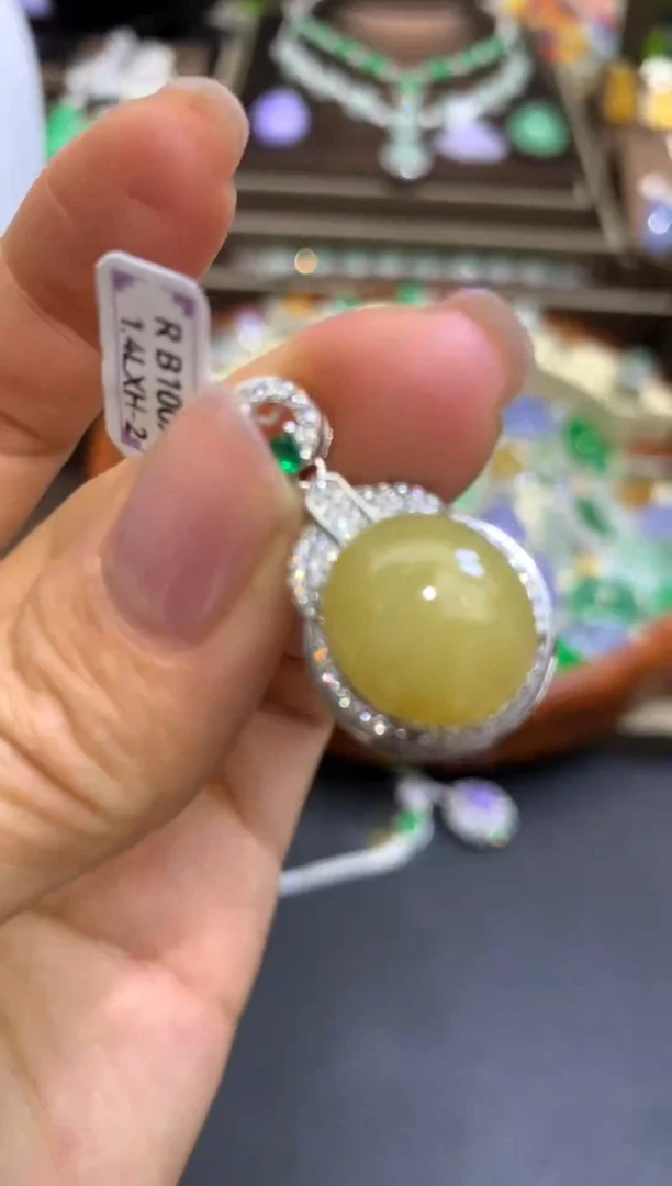 【闪购商品】翡翠颈饰银S925镶嵌925银天然翡翠吊坠
