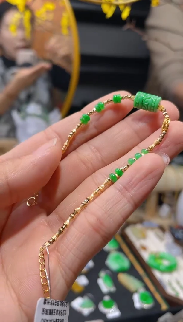 【闪购商品】翡翠颈饰18K金镶嵌假一赔三