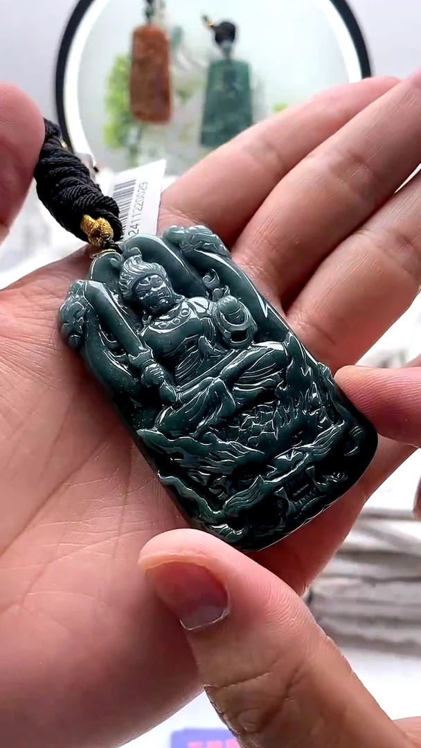 【闪购商品】翡翠颈饰未镶嵌不动明王