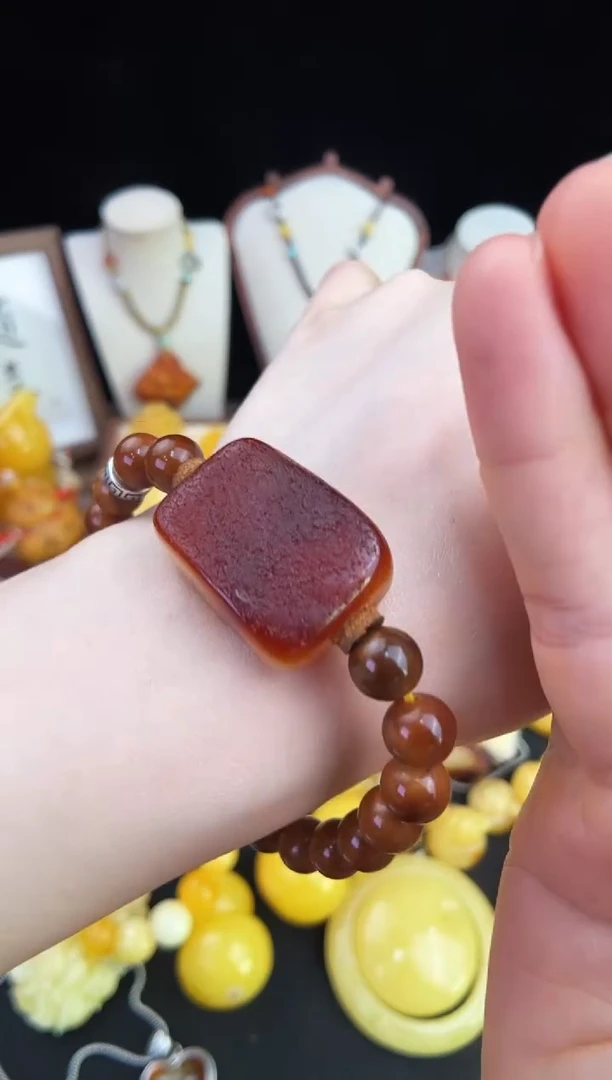 琥珀未镶嵌珠宝奇石柒月