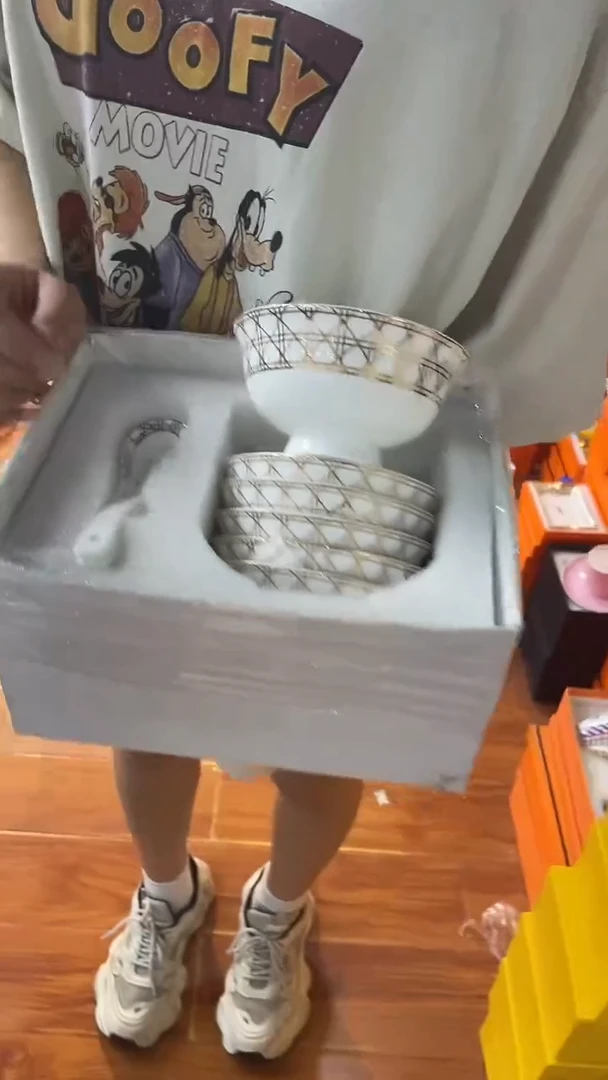 杯鸿辉家品牌瓷器，京东包邮！