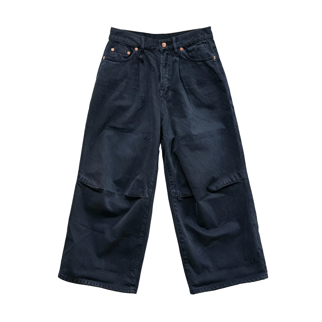 LUmina时尚纯色全面洗水立体剪裁弯刀休闲牛仔裤 B005-001