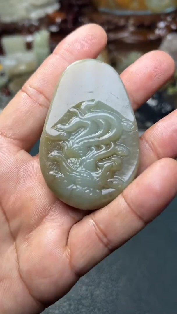 未镶嵌和田玉把件-