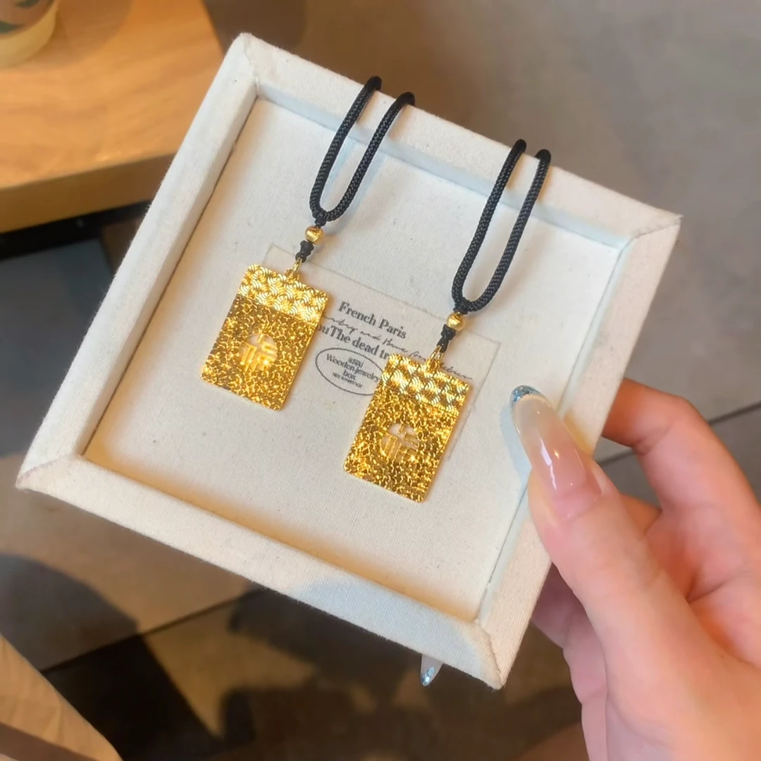 铜合金项链 爆闪碎冰冰福牌项链轻奢高级感小众设计气质高锁骨链