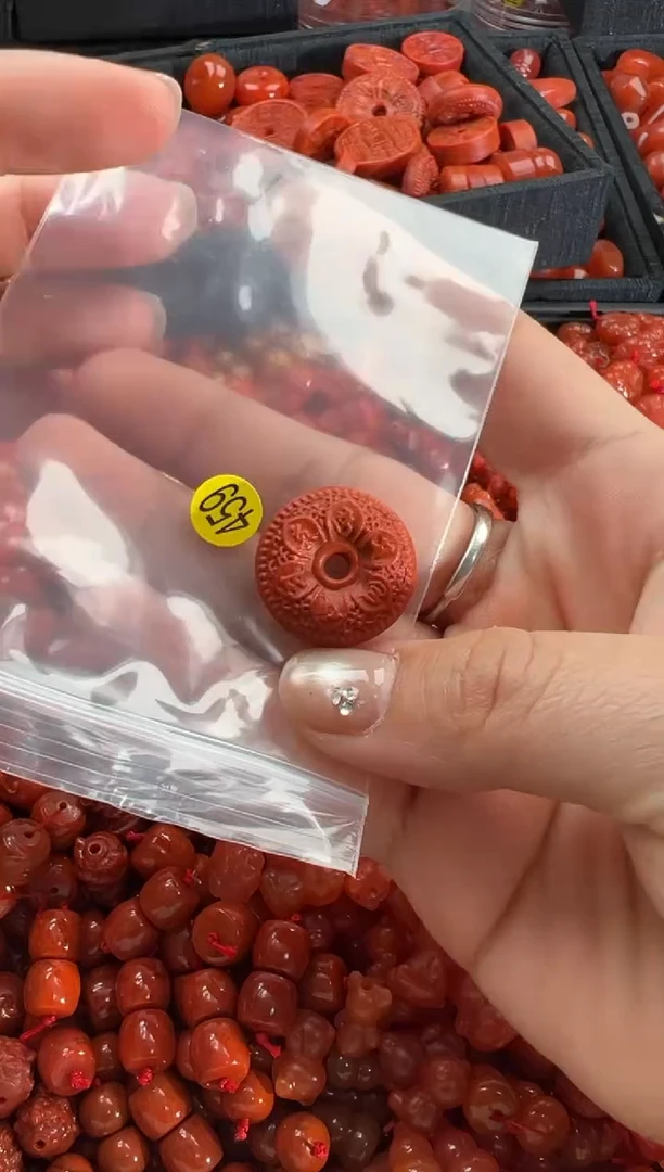 【闪购商品】南红玛瑙颈饰未镶嵌1