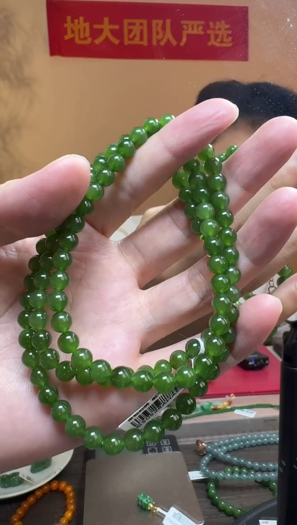 项链银S925镶嵌和田玉约6mm和田玉辣绿碧玉圆珠S925银项链