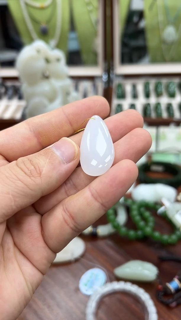 颈饰未镶嵌和田玉随型