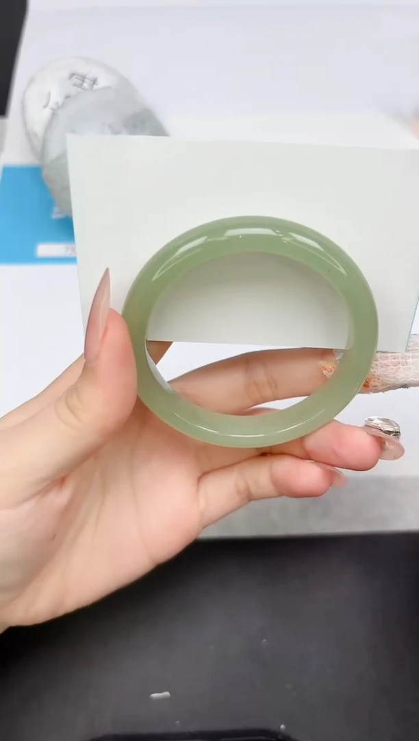 【闪购商品】石英质玉手镯未镶嵌216-54.4