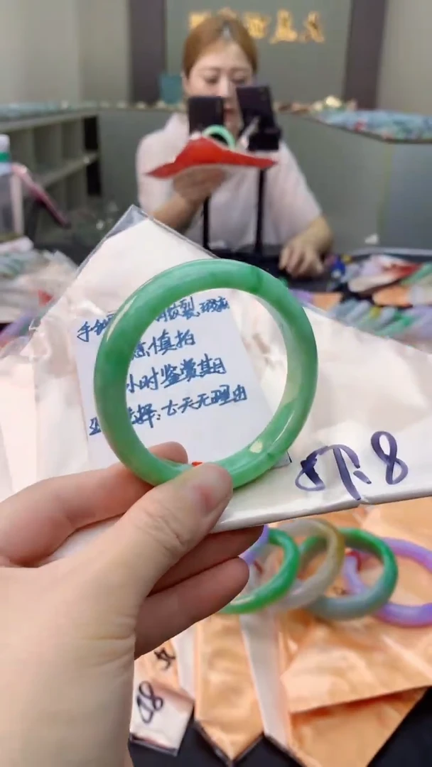 未镶嵌手镯翡翠0366154737