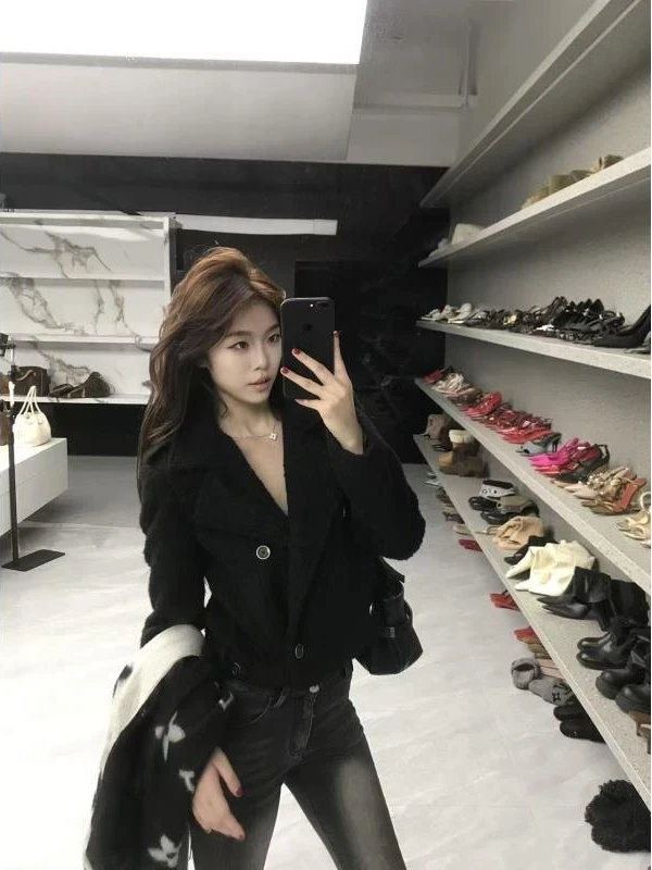 *尹千金*【首尔漫步】黑色显瘦复古机车韩系慵懒松弛感W257362