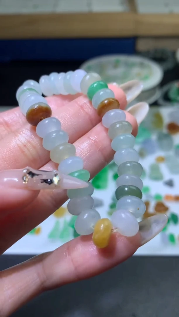 未镶嵌定制翡翠毛货  卡8.9