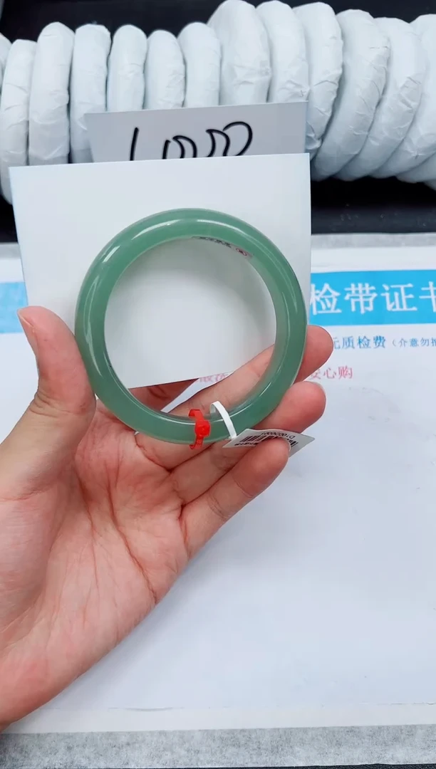 未镶嵌手镯石英质玉D70-56.5