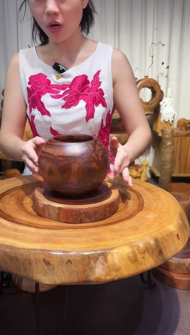 小叶红心香樟木罐子
