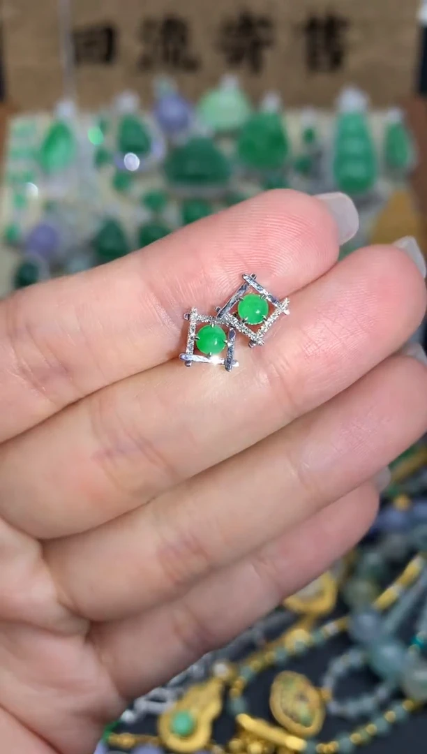 【闪购商品】翡翠耳饰18K金镶嵌355-中国好珍宝