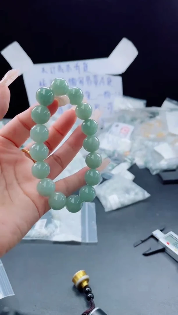 未镶嵌定制翡翠珠串