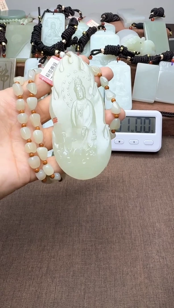 颈饰未镶嵌和田玉1