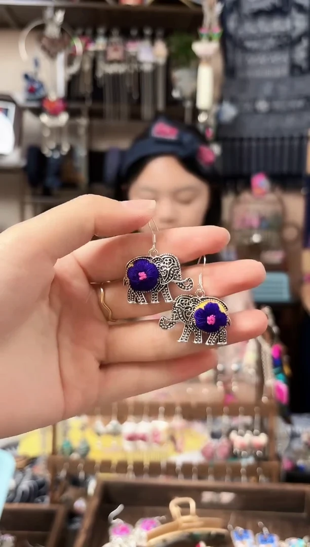 织绣民族风非遗老绣饰品403