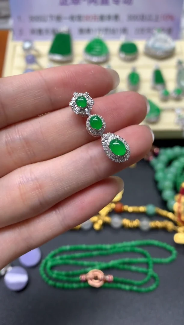 【闪购商品】翡翠吊坠(不含链)18K金镶嵌吊坠|5800+580