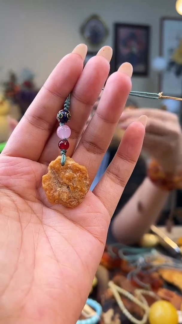 琥珀颈饰未镶嵌挂件