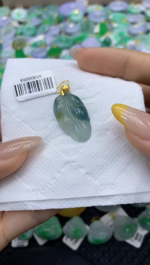 颈饰未镶嵌翡翠天然缅甸翡翠A货
