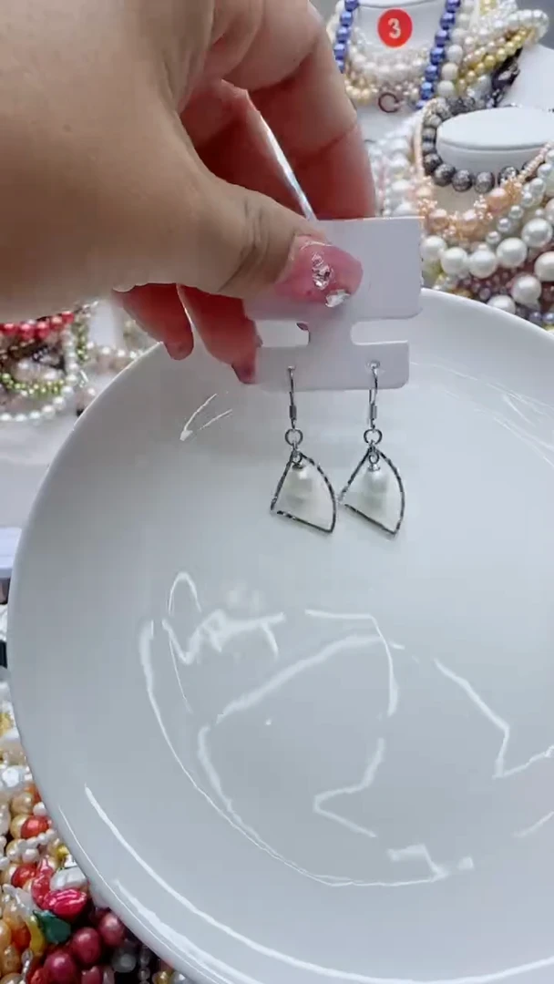 淡水珍珠未镶嵌颈饰1