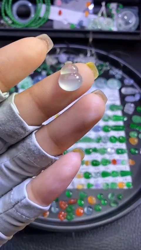 未镶嵌挂件翡翠葫芦