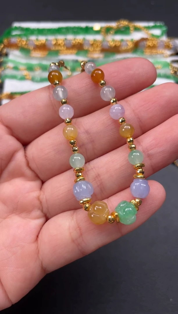 套链18K金镶嵌翡翠一条   P450