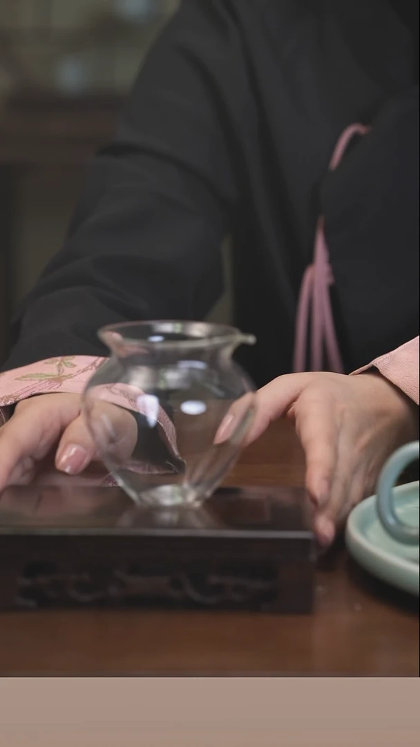 【闪购商品】清凉寺原产地仿古釉手工汝瓷玻璃公道杯