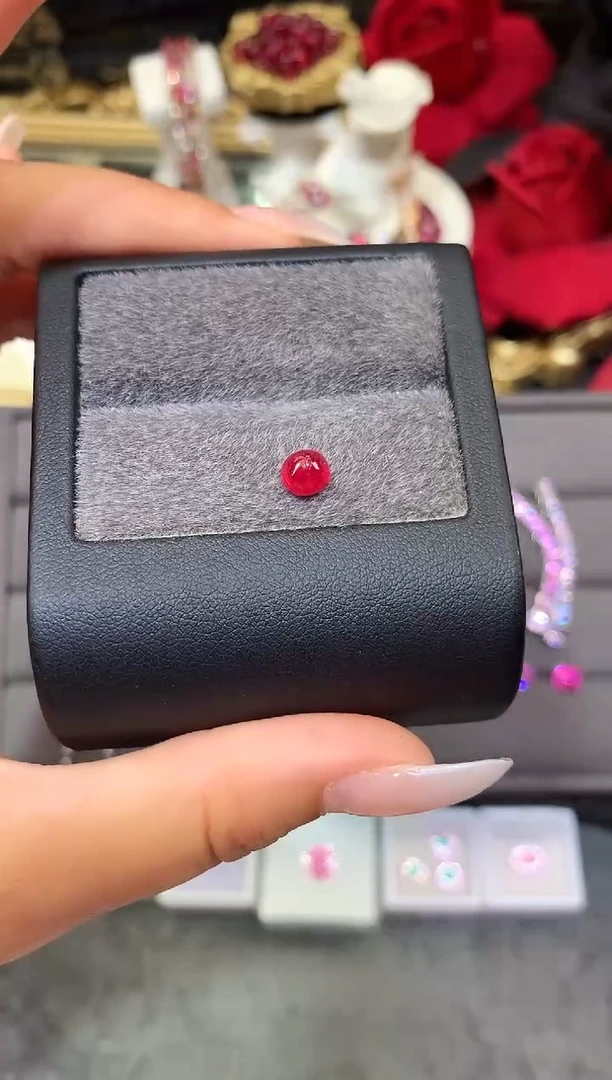 未镶嵌裸石定制尖晶石素面 红色调 1.30ct