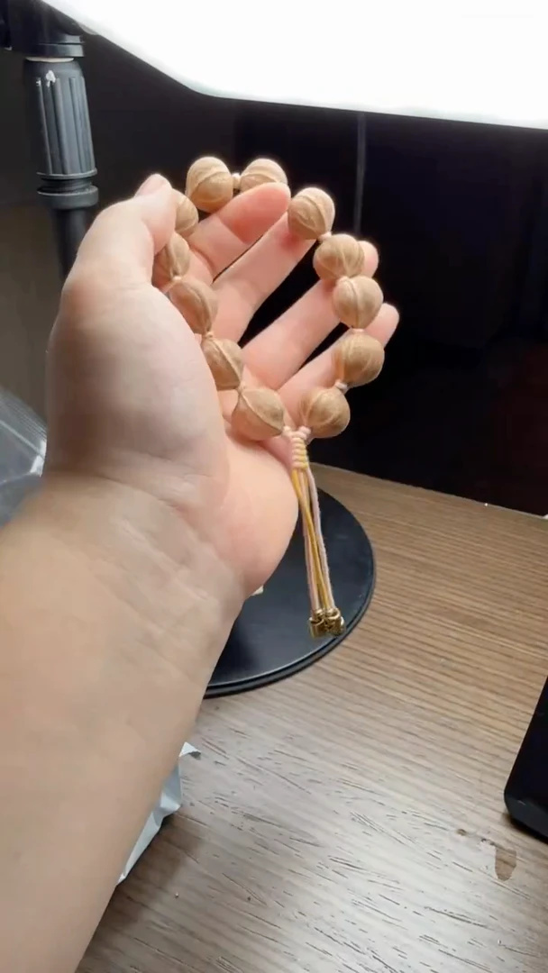 手串/手链橄榄核蜜桃臀铁核