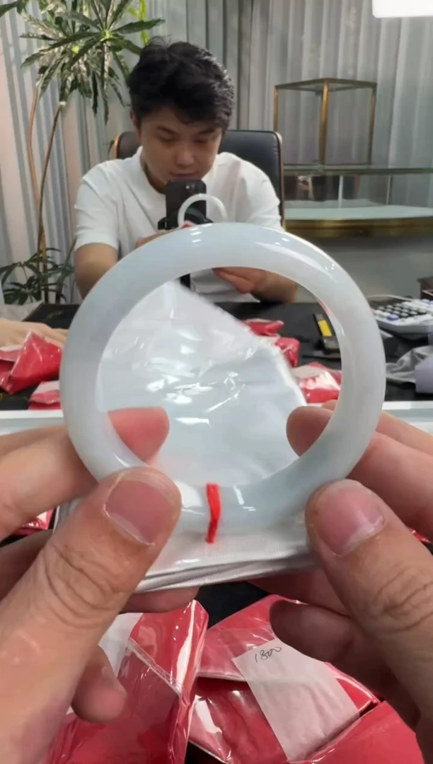 未镶嵌定制翡翠4063毛货不退不换 57-58圈