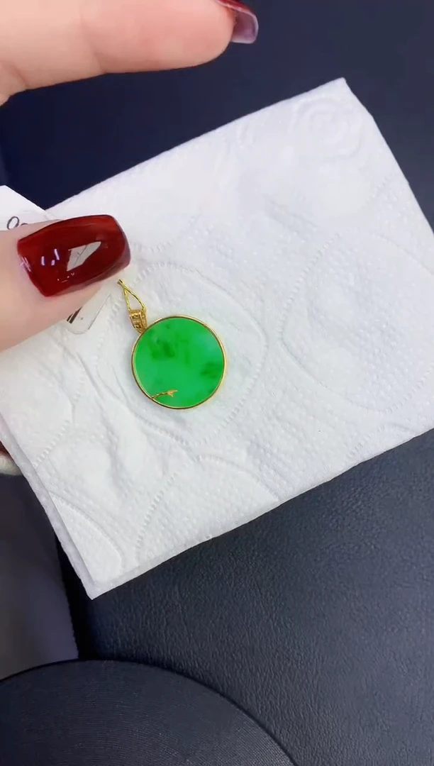 颈饰18K金镶嵌翡翠缅甸天然翡翠a货