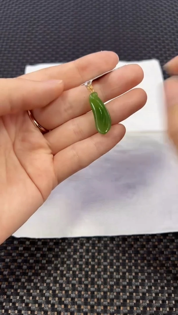 【闪购商品】和田玉吊坠18K金镶嵌福瓜（多样性发一件）