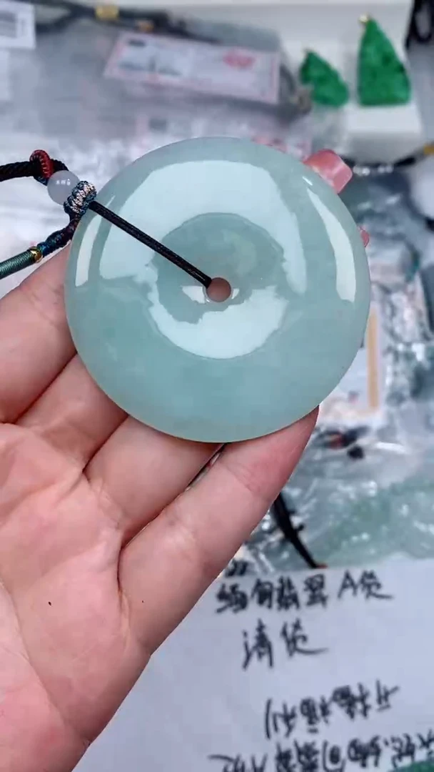 翡翠未镶嵌颈饰吊坠