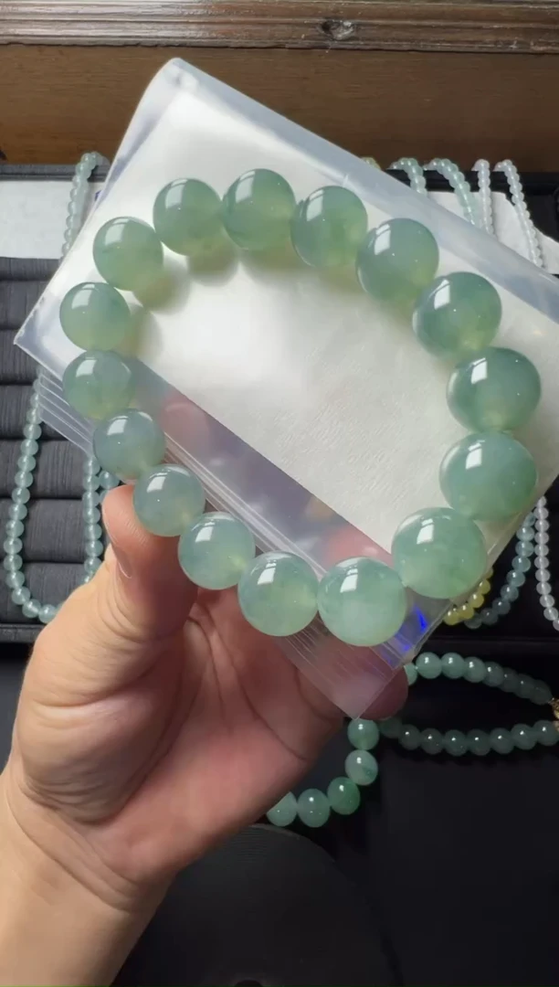 未镶嵌定制翡翠卡13+  缅甸天然翡翠A货