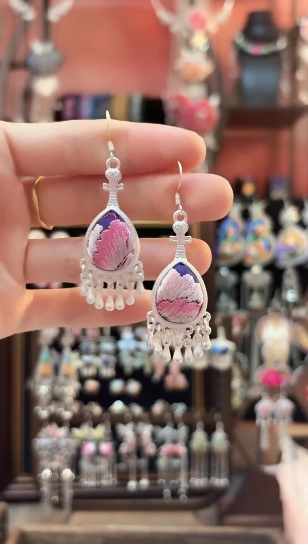 织绣云织谣民族风精美饰品   456