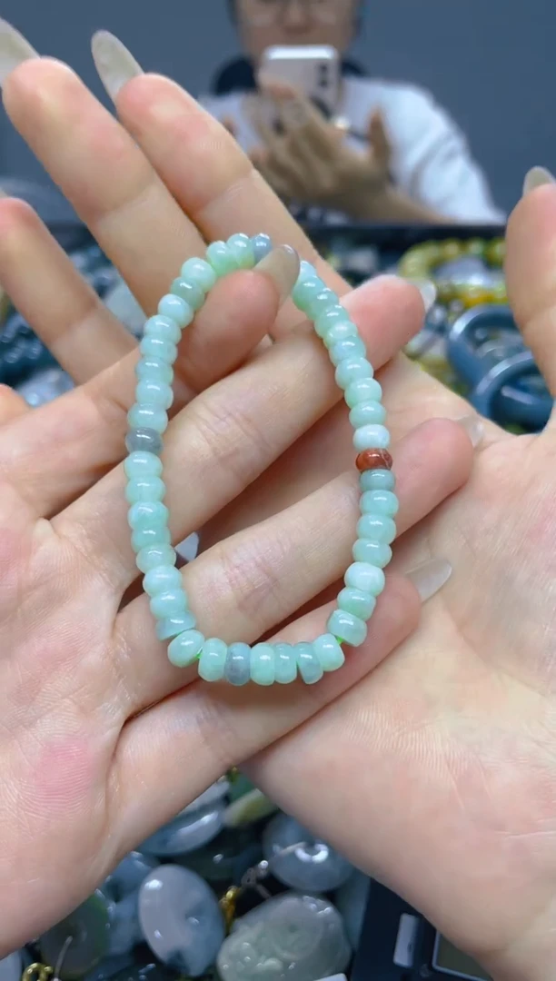 颈饰未镶嵌翡翠5MM/ H /翡翠A货，一件也是批发价