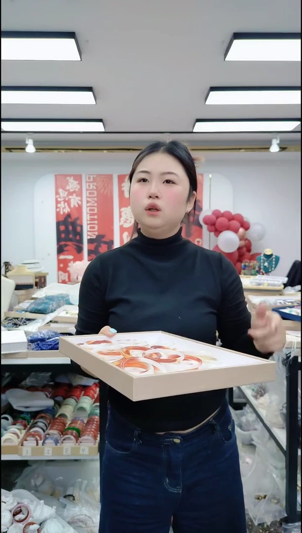 【闪购商品】玛瑙/玉髓手镯合金2023锦鲤叮当镯