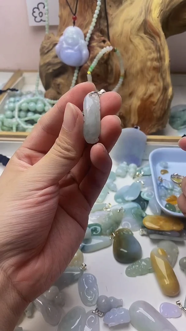 颈饰未镶嵌翡翠翡翠