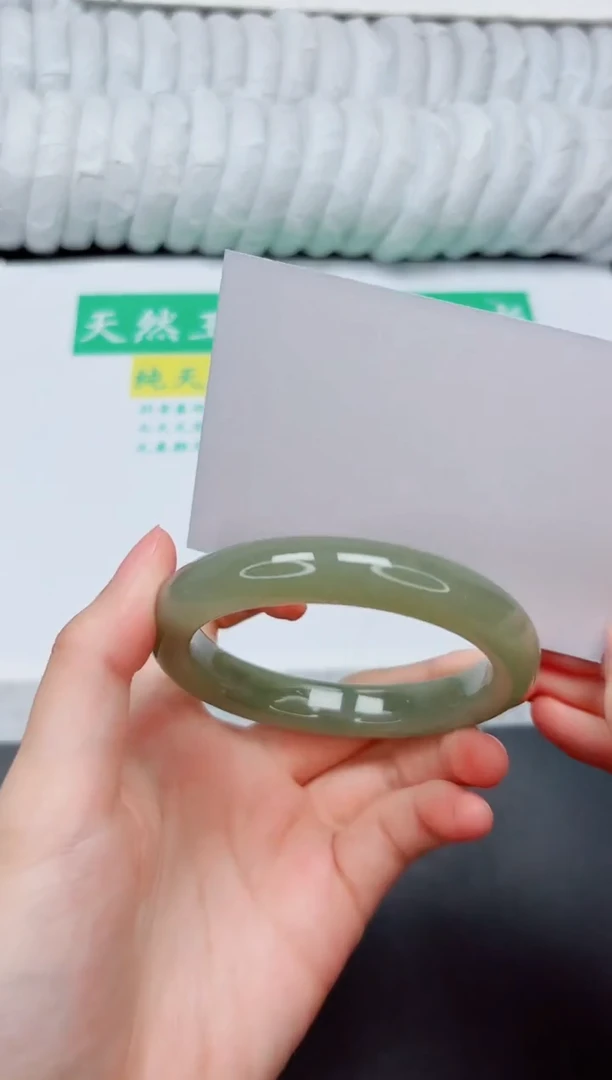 和田玉手镯未镶嵌201-53.2QS5