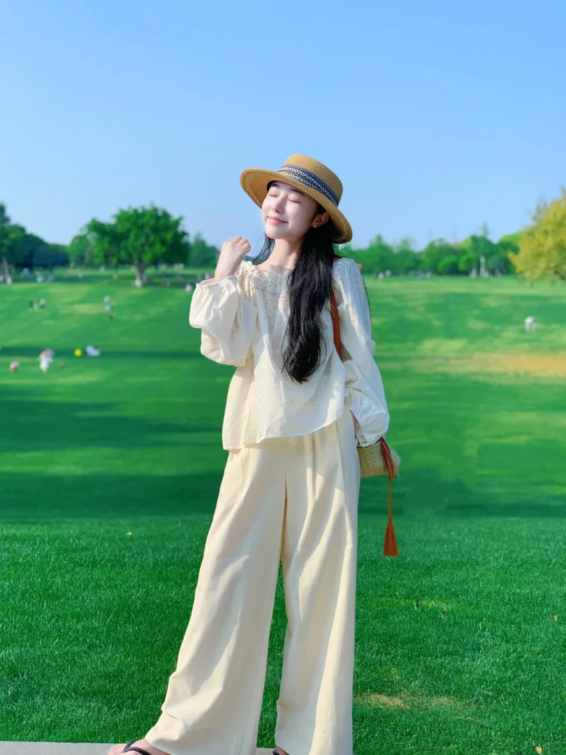 2025夏季新款弛感穿搭一整套女木耳边镂空衬衫女搭配休闲裤两件套