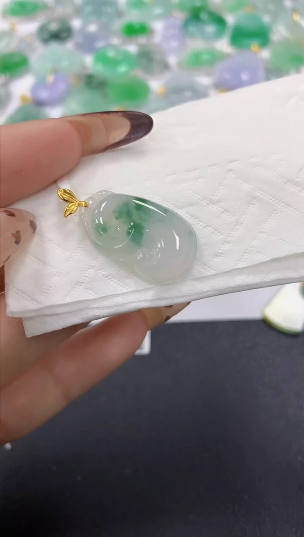 颈饰18K金镶嵌翡翠a货假一赔三支持复检百元上9元证书费自理