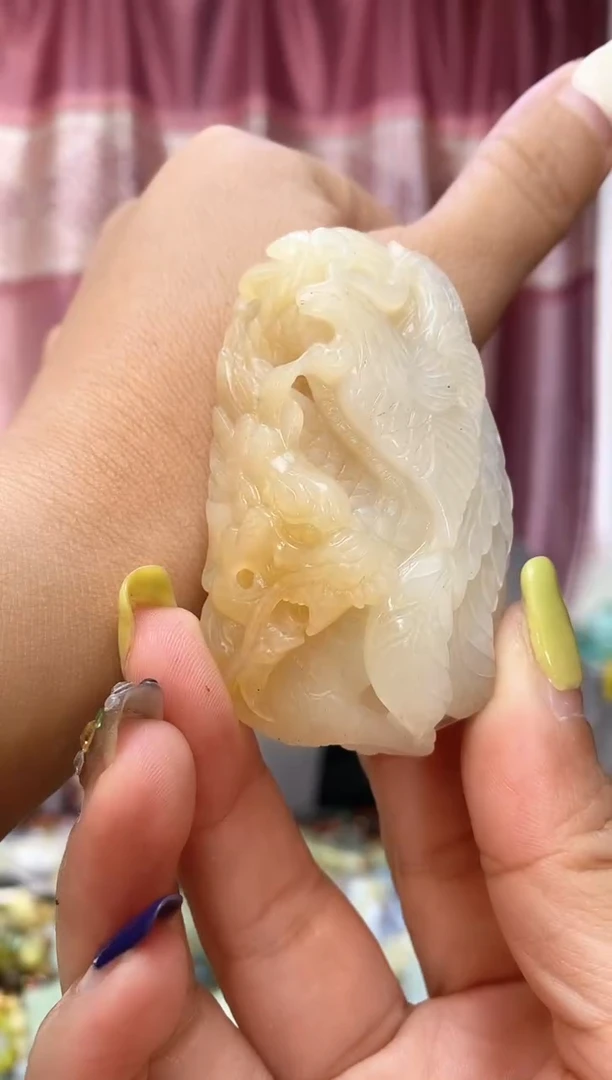 未镶嵌岫玉吊坠