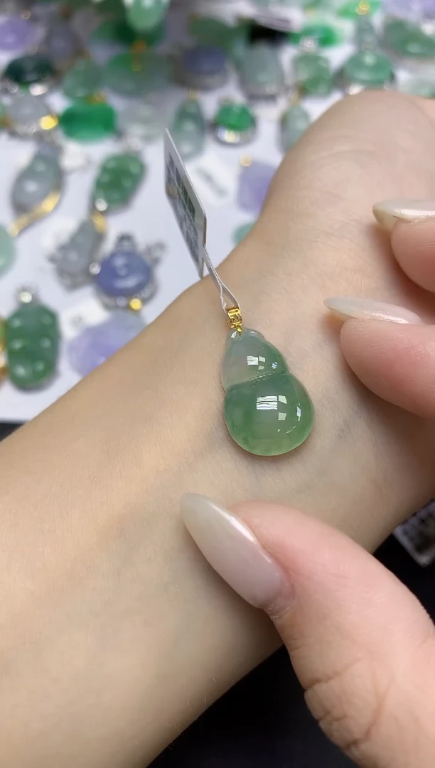 颈饰18K金镶嵌翡翠天然缅甸翡翠A货百元以上9元证书费自理