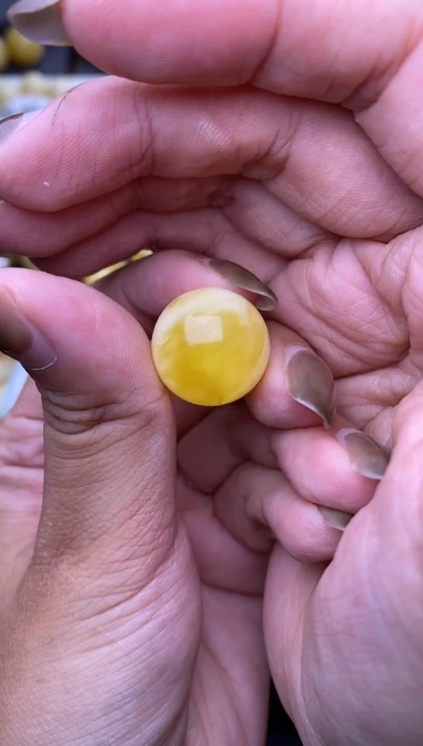 裸石琥珀未镶嵌大小姐珠宝133