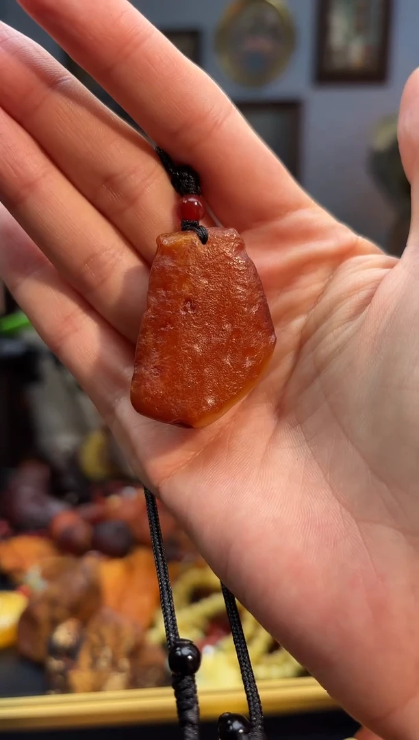 琥珀颈饰未镶嵌吊坠