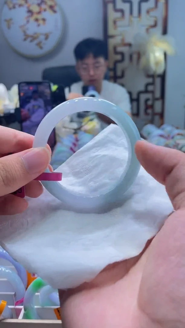 翡翠手镯未镶嵌124-55